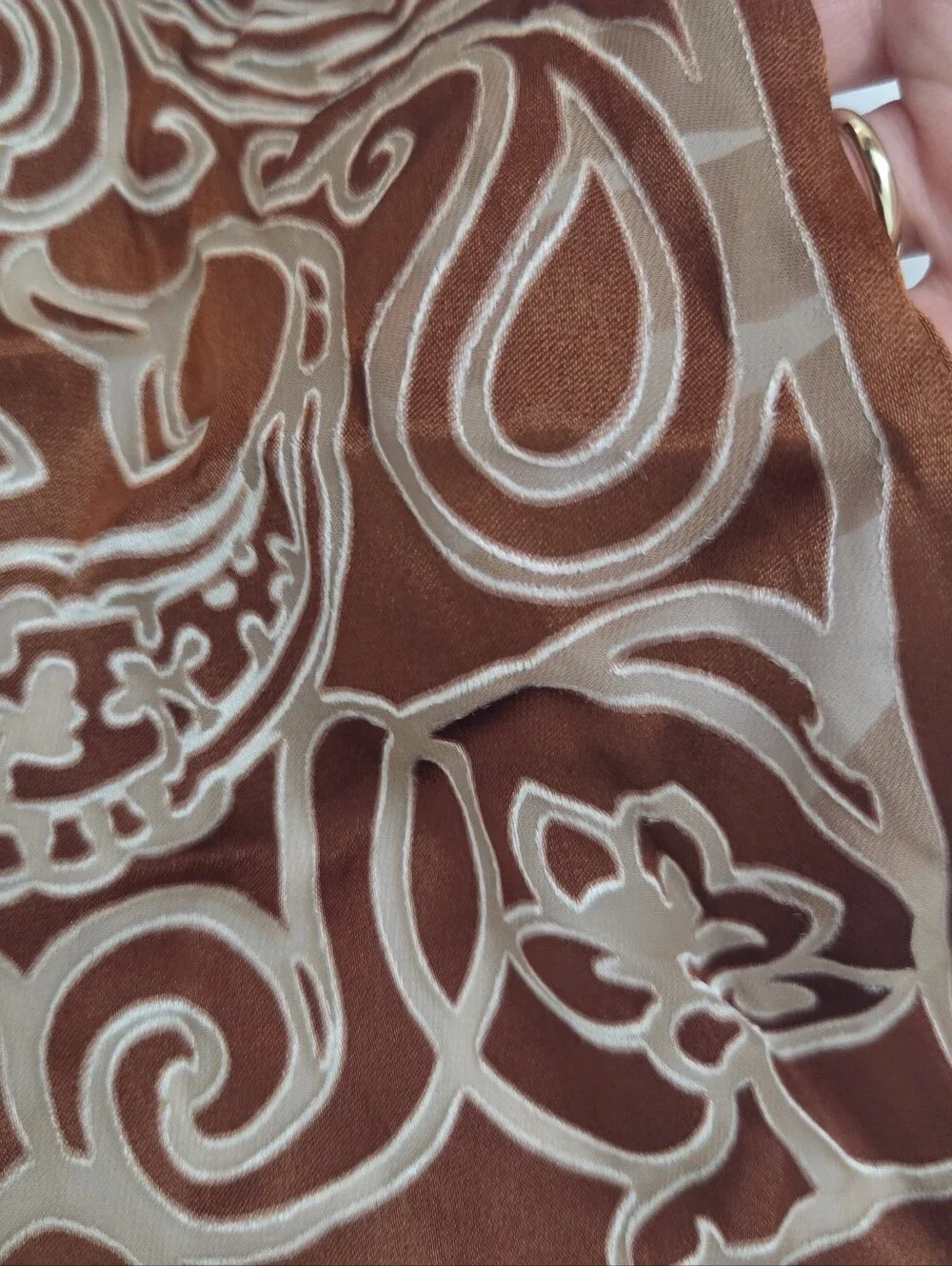 Elegant Made In Italy Brown Paisley Scarf - Women's Accessory
